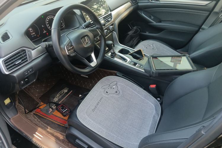 Used Honda Accord 2022 260TURBO Luxury Edition Left Front Seat