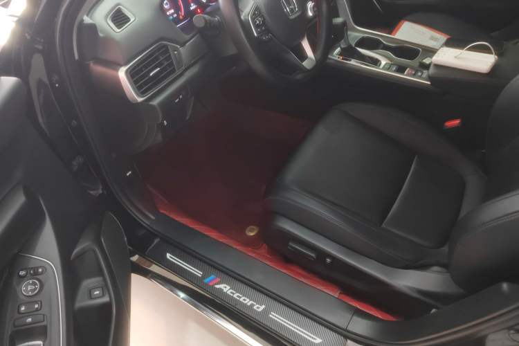 Used Honda Accord 2022 260TURBO Luxury Edition Left Front Seat