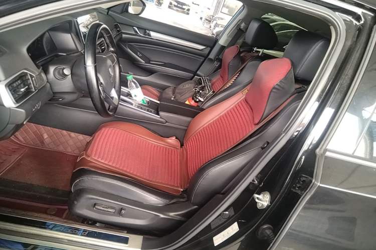 Used Honda Accord 2022 260TURBO Luxury Edition Left Front Seat