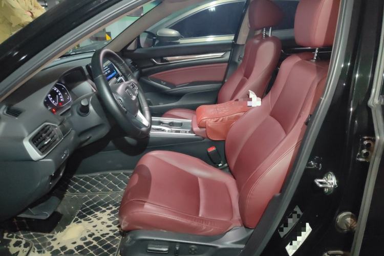 Used Honda Accord 2022 260TURBO Phantom Night · Prestige Edition Left Front Seat