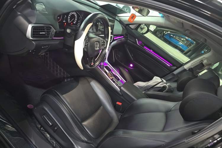 Used Honda Accord 2022 260TURBO Luxury Edition Left Front Seat