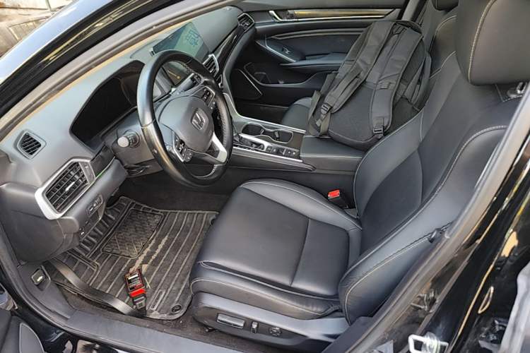 Used Honda Accord 2022 260TURBO Phantom Night · Prestige Edition Left Front Seat