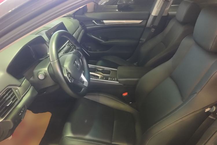 Used Honda Accord 2022 260TURBO Luxury Edition Left Front Seat