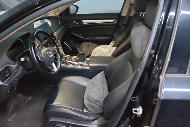 Used Honda Accord 2022 260TURBO Luxury Edition Left Front Seat