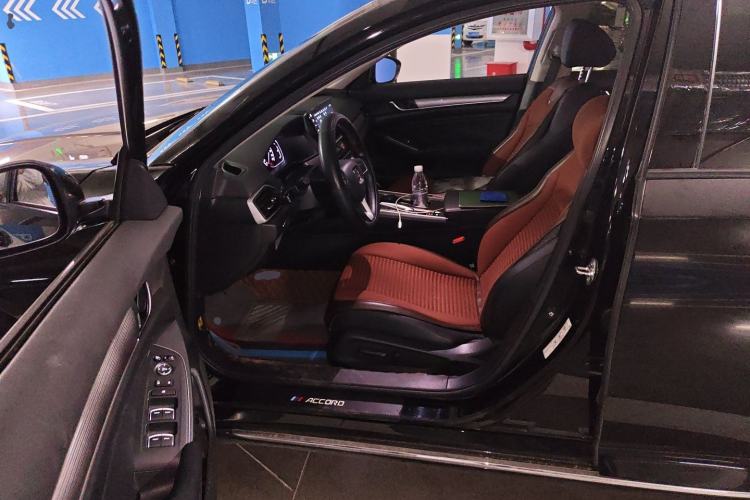 Used Honda Accord 2022 260TURBO Luxury Edition Left Front Seat