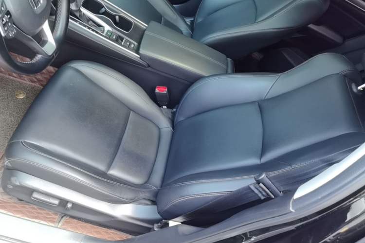 Used Honda Accord 2022 260TURBO Luxury Edition Left Front Seat