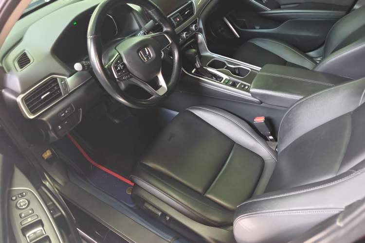 Used Honda Accord 2022 260TURBO Luxury Edition Left Front Seat