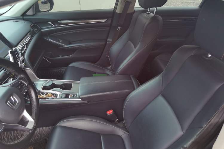 Used Honda Accord 2022 260TURBO Phantom Night · Prestige Edition Left Front Seat