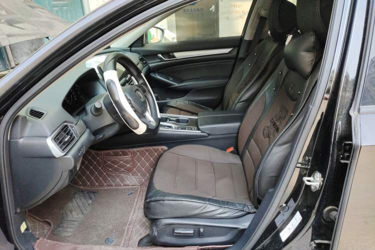 Used Honda Accord 2022 260TURBO Luxury Edition Left Front Seat