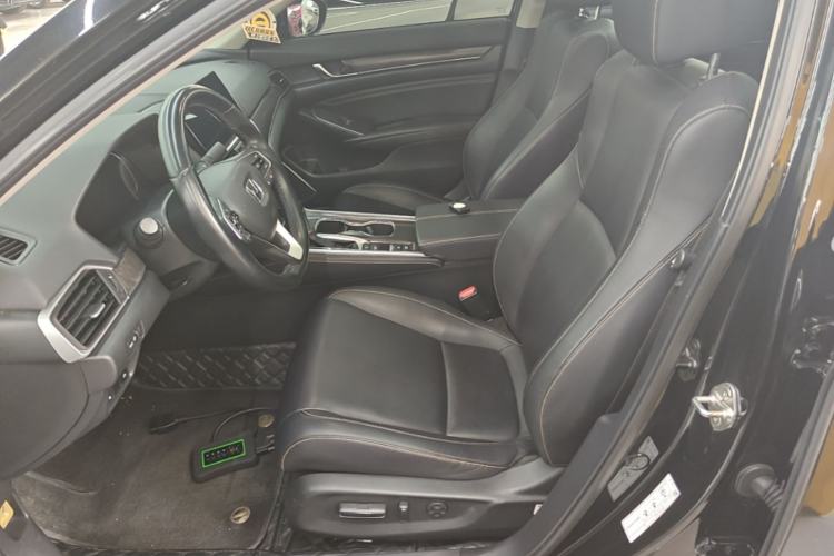 Used Honda Accord 2022 260TURBO Phantom Night · Prestige Edition Left Front Seat