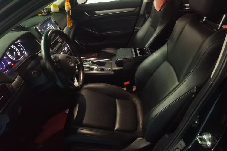 Used Honda Accord 2022 260TURBO Luxury Edition Left Front Seat