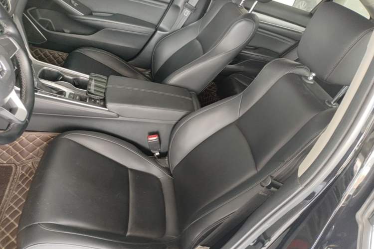 Used Honda Accord 2022 260TURBO Luxury Edition Left Front Seat