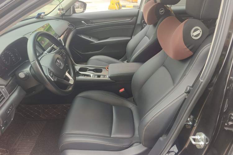Used Honda Accord 2022 260TURBO Phantom Night · Prestige Edition Left Front Seat