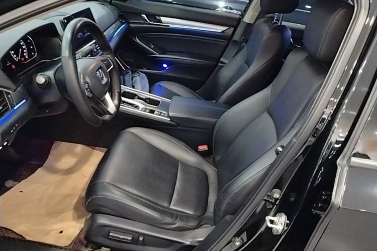 Used Honda Accord 2022 260TURBO Luxury Edition Left Front Seat