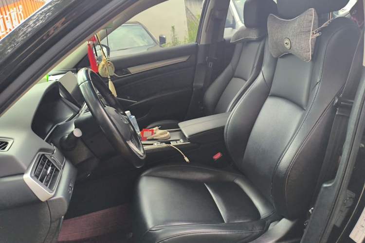 Used Honda Accord 2022 260TURBO Luxury Edition Left Front Seat