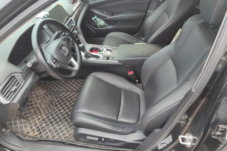 Used Honda Accord 2022 260TURBO Phantom Night · Prestige Edition Left Front Seat