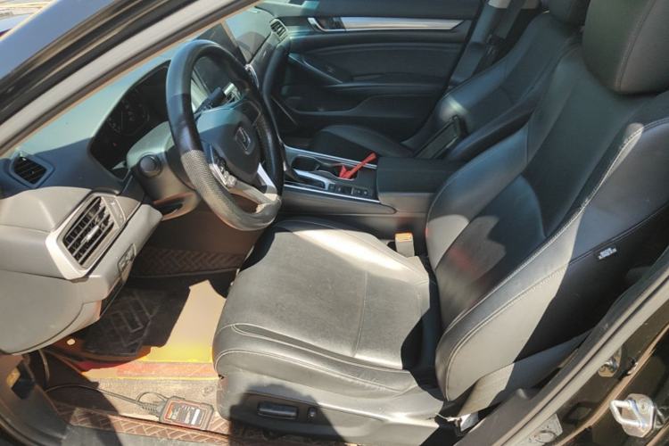 Used Honda Accord 2022 260TURBO Luxury Edition Left Front Seat