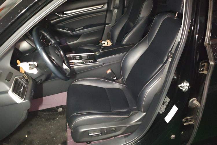 Used Honda Accord 2022 260TURBO Phantom Night · Prestige Edition Left Front Seat