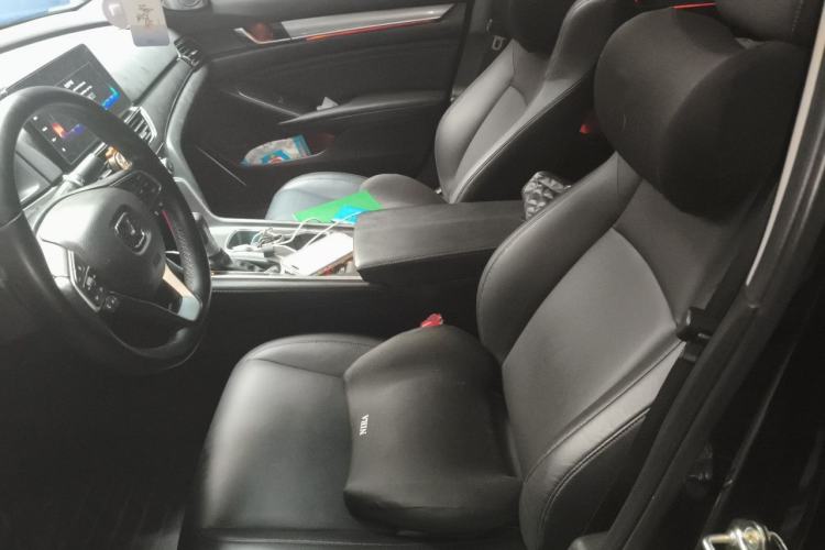 Used Honda Accord 2022 260TURBO Luxury Edition Left Front Seat