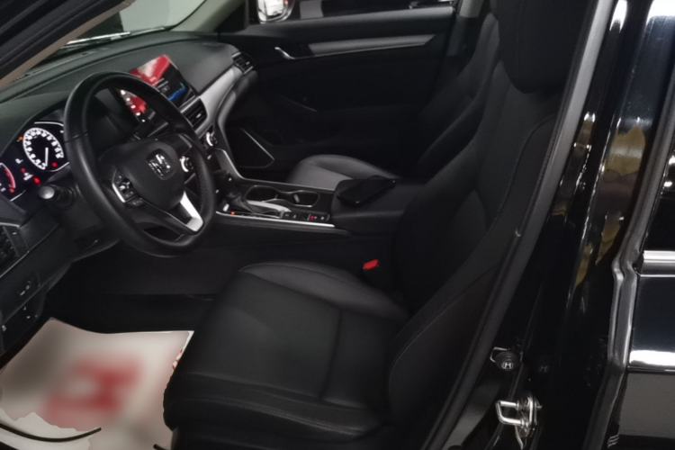 Used Honda Accord 2022 260TURBO Luxury Edition Left Front Seat