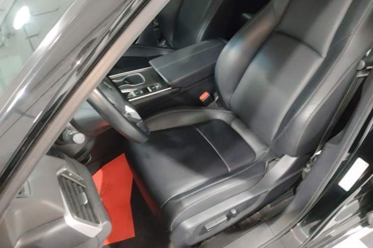 Used Honda Accord 2022 260TURBO Luxury Edition Left Front Seat