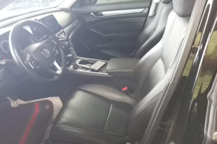 Used Honda Accord 2022 260TURBO Luxury Edition Left Front Seat