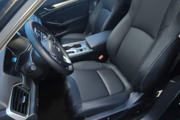 Used Honda Accord 2022 260TURBO Luxury Edition Left Front Seat
