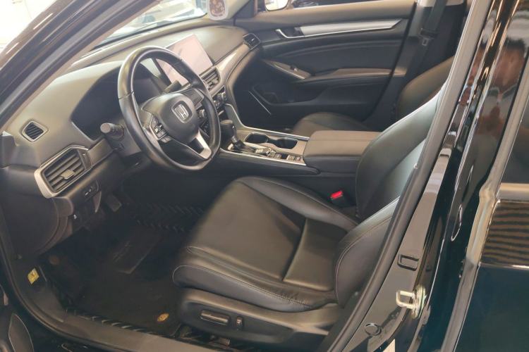 Used Honda Accord 2022 260TURBO Luxury Edition Left Front Seat