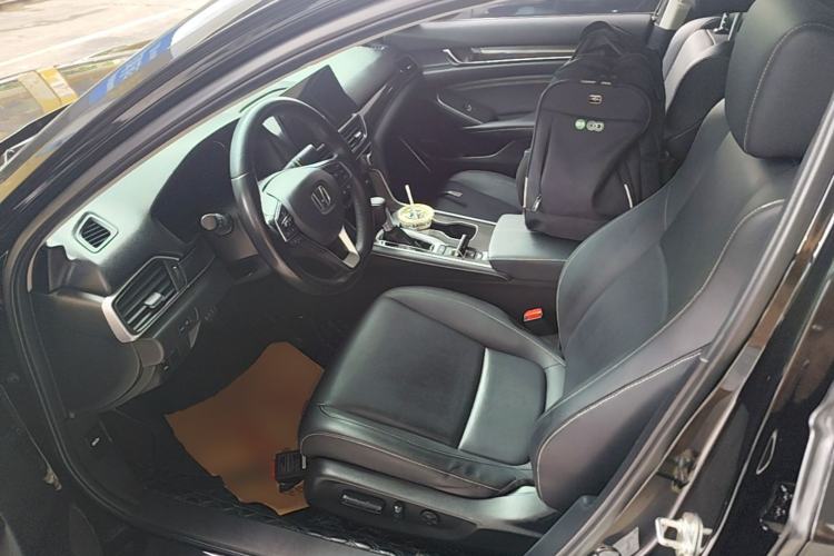 Used Honda Accord 2022 260TURBO Phantom Night · Prestige Edition Left Front Seat
