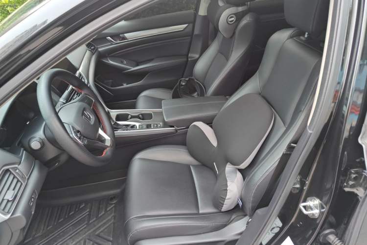Used Honda Accord 2022 260TURBO Luxury Edition Left Front Seat