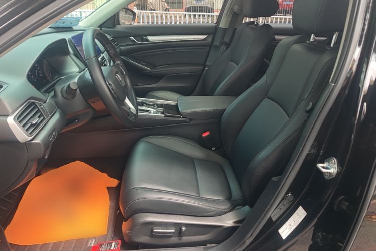 Used Honda Accord 2022 260TURBO Luxury Edition Left Front Seat
