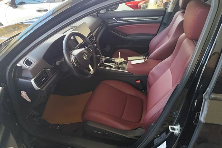 Used Honda Accord 2022 260TURBO Phantom Night · Prestige Edition Left Front Seat