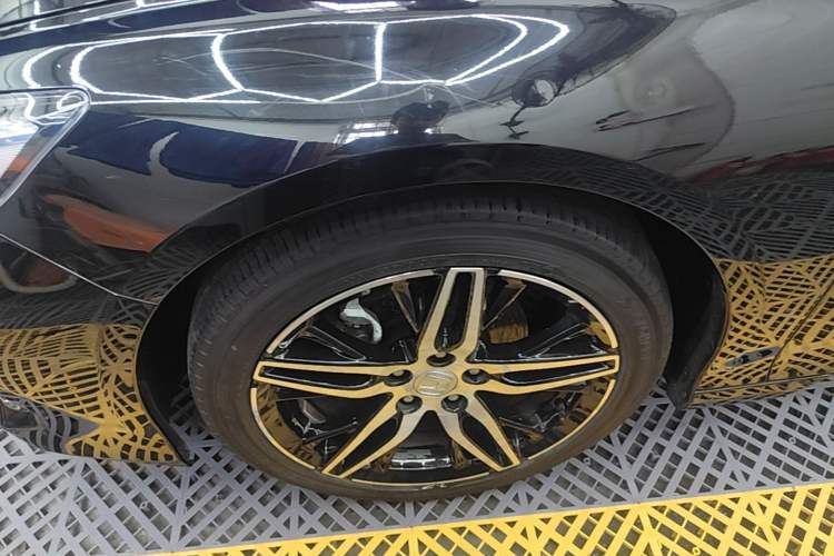 Used Honda Accord 2022 260TURBO Phantom Night · Prestige Edition Left Front Wheel Hub
