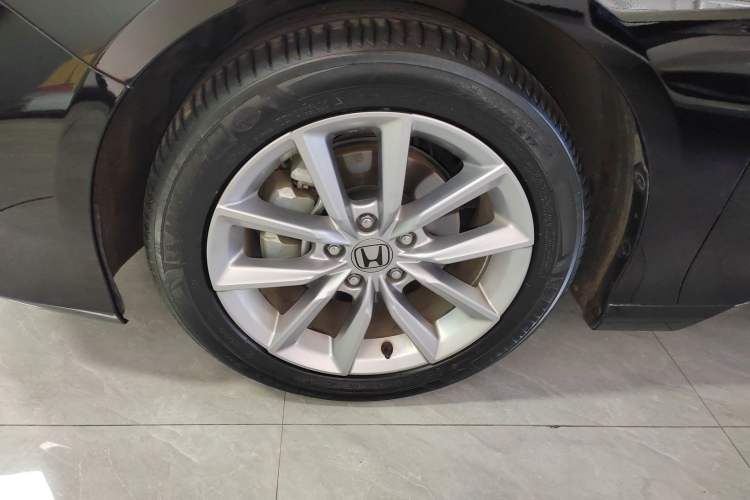 Used Honda Accord 2022 260TURBO Luxury Edition Left Front Wheel Hub