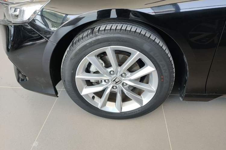 Used Honda Accord 2022 260TURBO Luxury Edition Left Front Wheel Hub