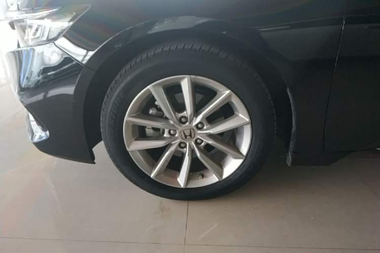 Used Honda Accord 2022 260TURBO Luxury Edition Left Front Wheel Hub
