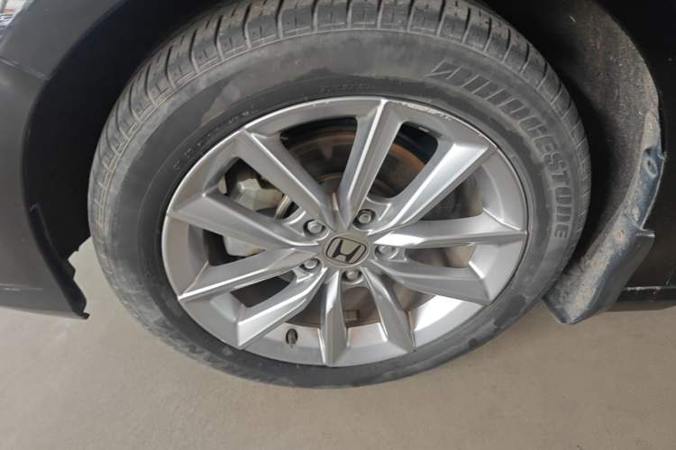 Used Honda Accord 2022 260TURBO Luxury Edition Left Front Wheel Hub