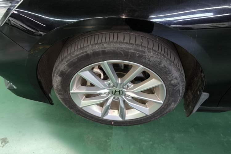 Used Honda Accord 2022 260TURBO Luxury Edition Left Front Wheel Hub