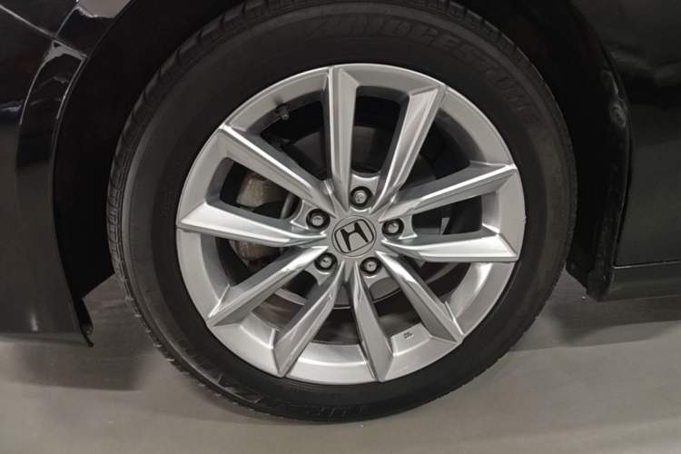 Used Honda Accord 2022 260TURBO Luxury Edition Left Front Wheel Hub