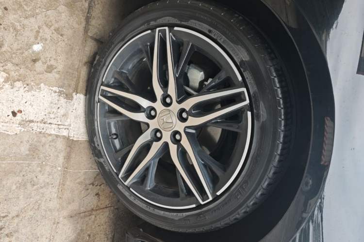 Used Honda Accord 2022 260TURBO Phantom Night · Prestige Edition Left Front Wheel Hub