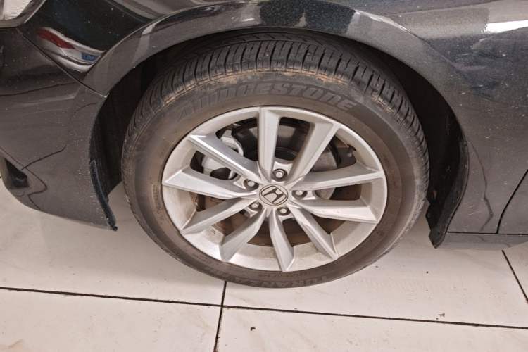Used Honda Accord 2022 260TURBO Luxury Edition Left Front Wheel Hub
