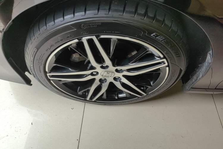 Used Honda Accord 2022 260TURBO Phantom Night · Prestige Edition Left Front Wheel Hub