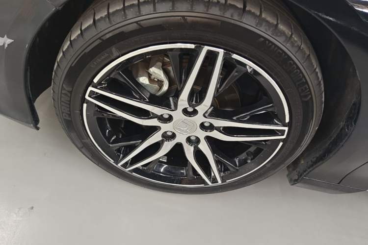 Used Honda Accord 2022 260TURBO Phantom Night · Prestige Edition Left Front Wheel Hub
