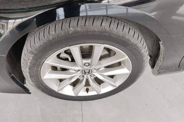Used Honda Accord 2022 260TURBO Luxury Edition Left Front Wheel Hub