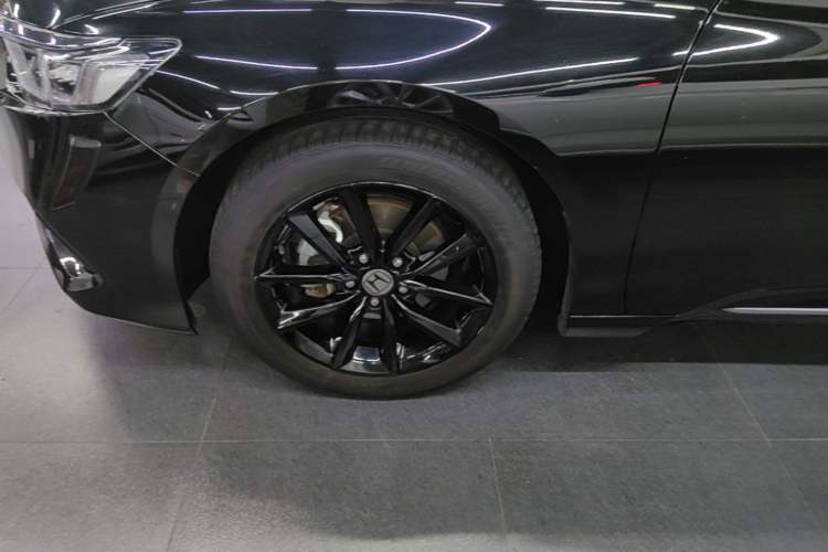 Used Honda Accord 2022 260TURBO Luxury Edition Left Front Wheel Hub