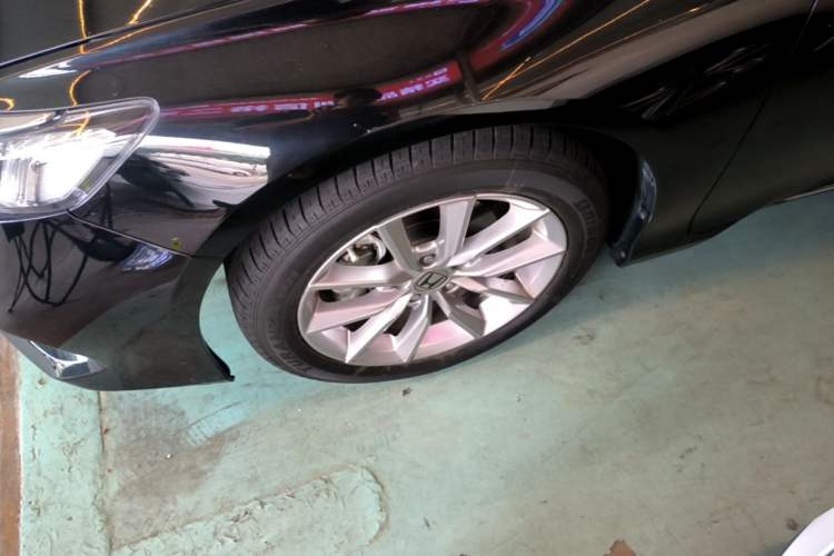 Used Honda Accord 2022 260TURBO Luxury Edition Left Front Wheel Hub