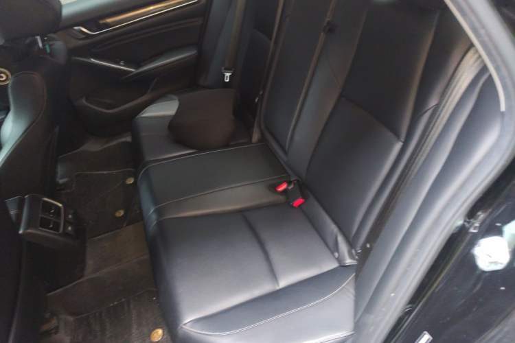 Used Honda Accord 2022 260TURBO Phantom Night · Prestige Edition Left Rear Seat