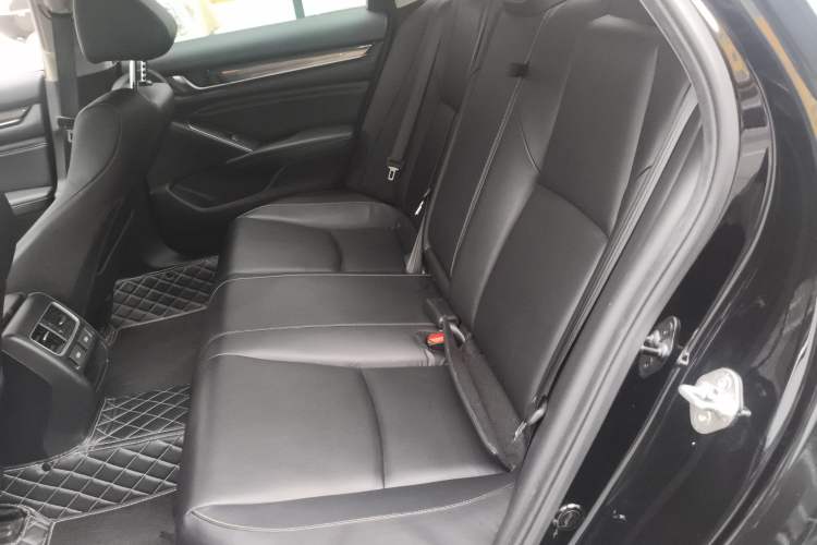 Used Honda Accord 2022 260TURBO Phantom Night · Prestige Edition Left Rear Seat