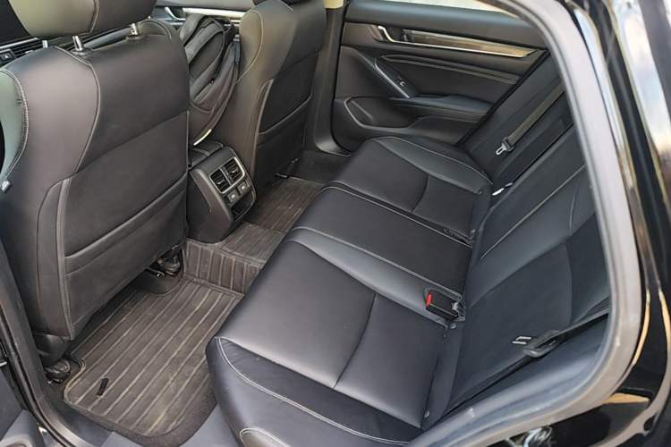 Used Honda Accord 2022 260TURBO Phantom Night · Prestige Edition Left Rear Seat
