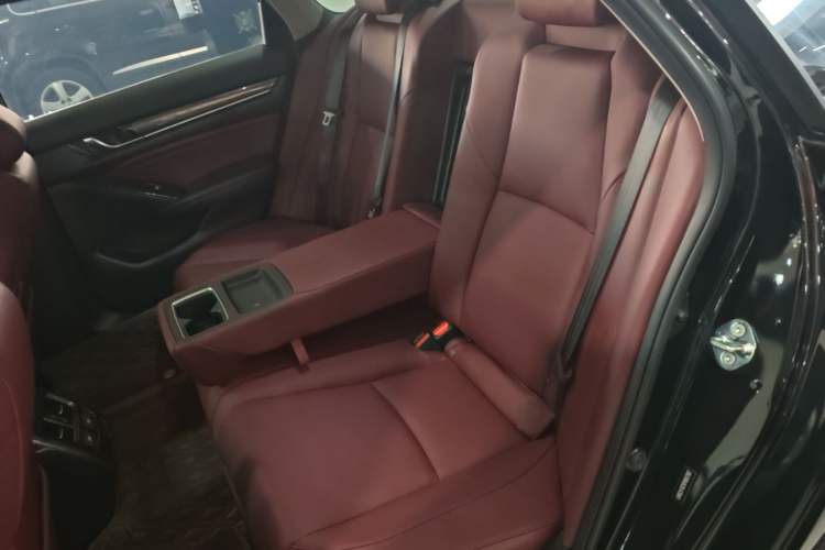 Used Honda Accord 2022 260TURBO Phantom Night · Prestige Edition Left Rear Seat